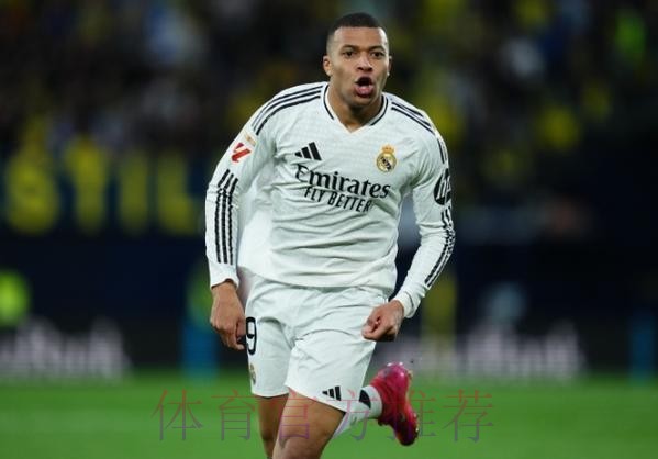 记者：战马洛卡中场休息 姆巴佩鼓励恩德里克